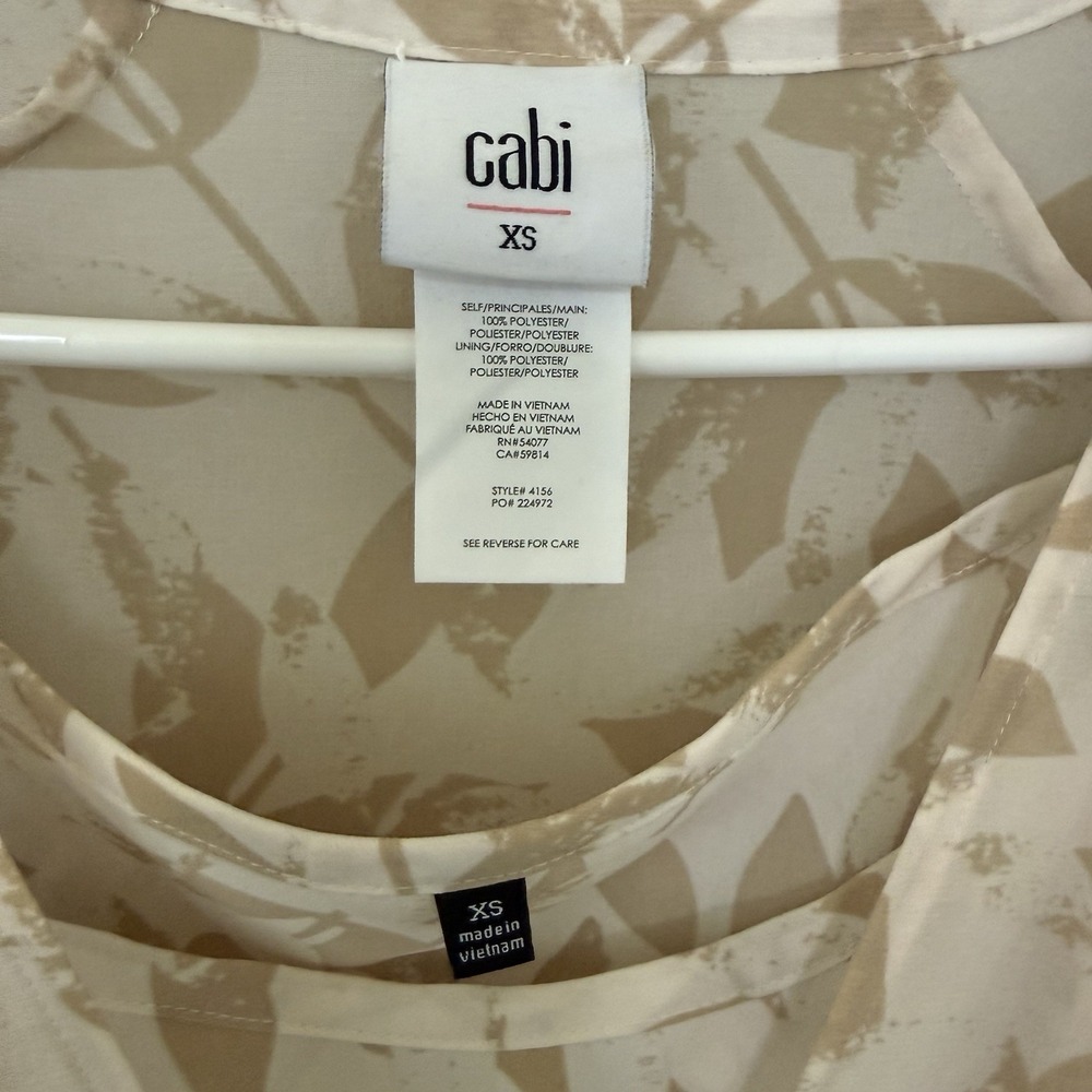 Cabi Womens XS Beige Floral Couplet‎ Long Sleeve V-Neck Blouse Camisole Set - Picture 4 of 9